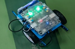 Buildable robots and kits